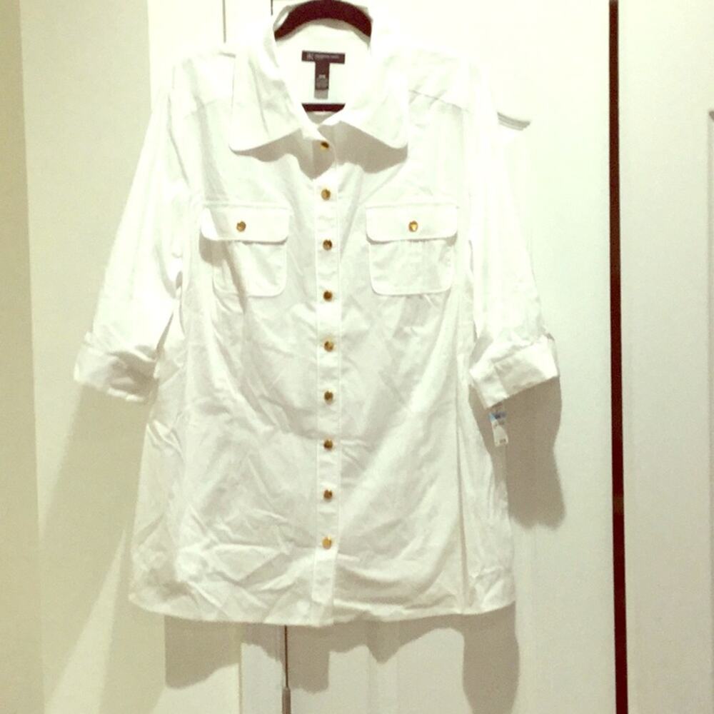 Inc 20 White blouse gold buttons sliming seams NWT